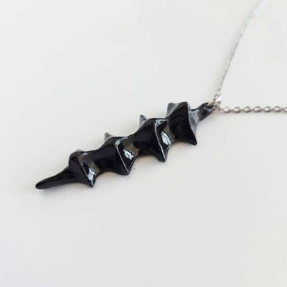Gothic black vertebrae spike vampire necklace with a small silver chain - Picture 9 of 12